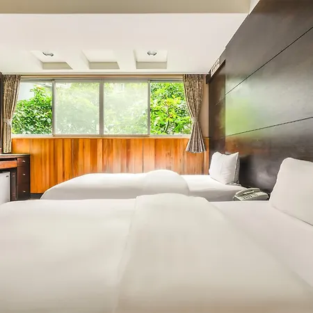 Check Inn Express Taichung Fengchia-2